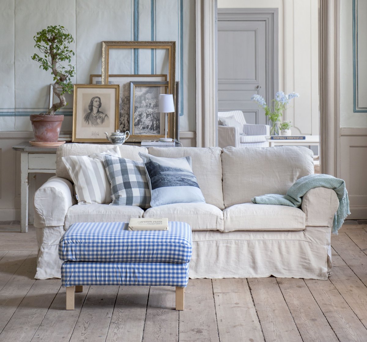 Чехол на диван в стиле Кантри