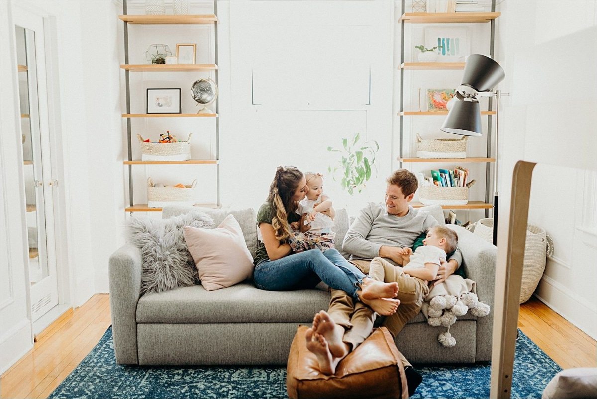 Семья в интерьере