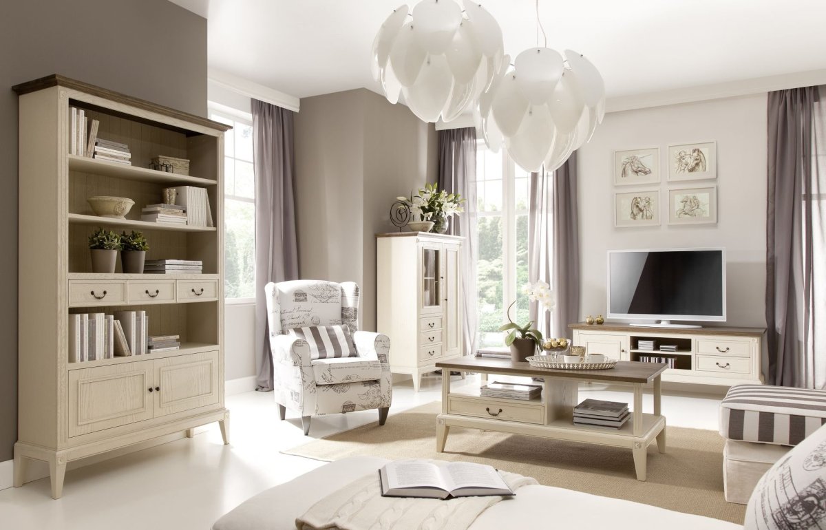 Кухня в бело бежевых тонах