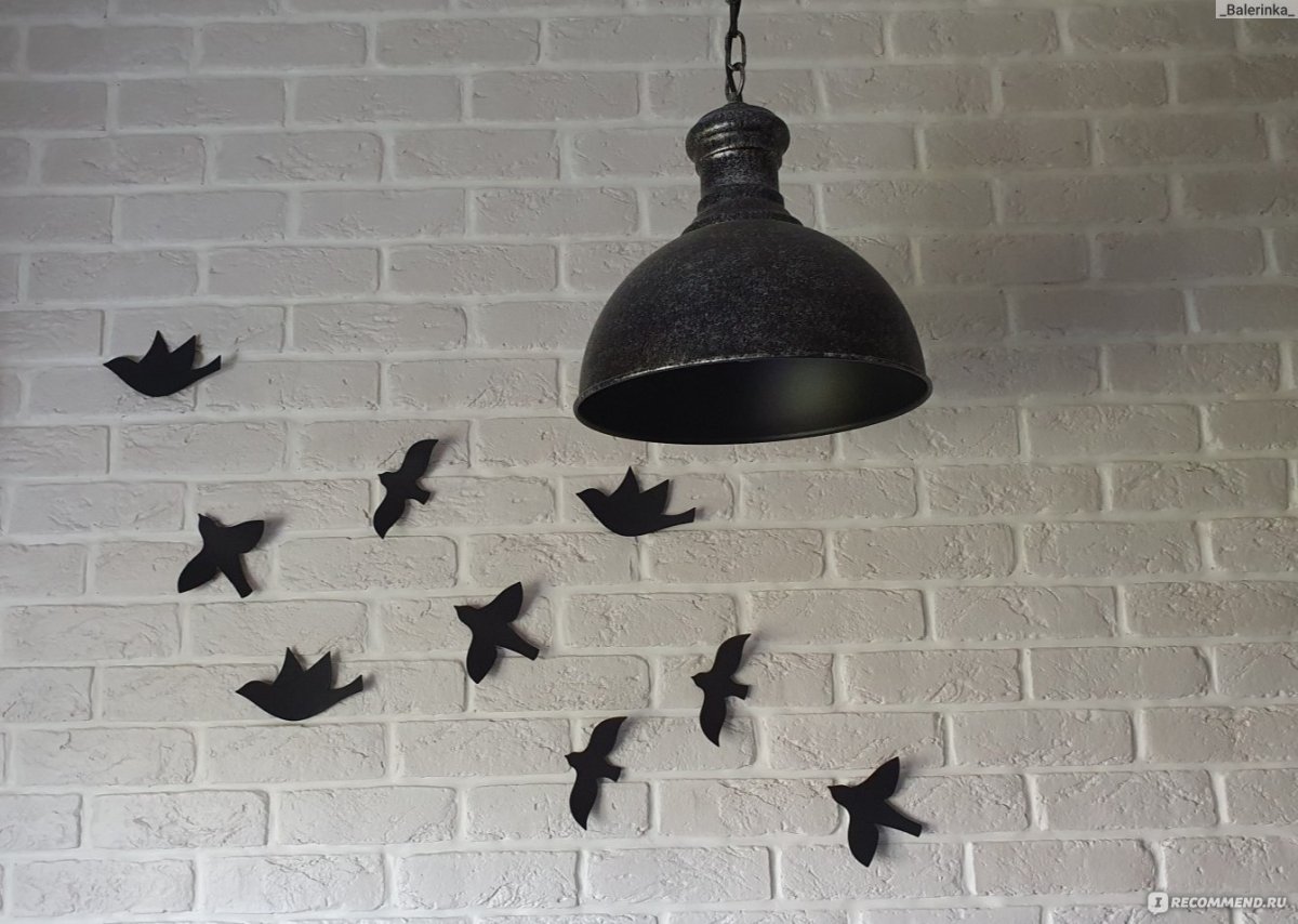 Ласточки декор на стене