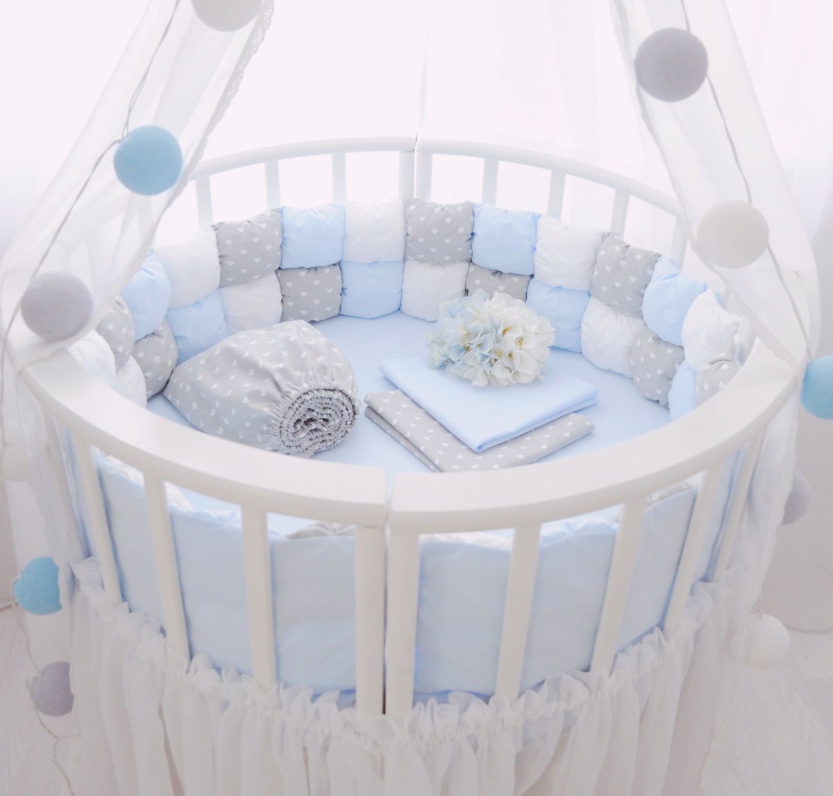 Бортики в круглую кроватку для мальчика