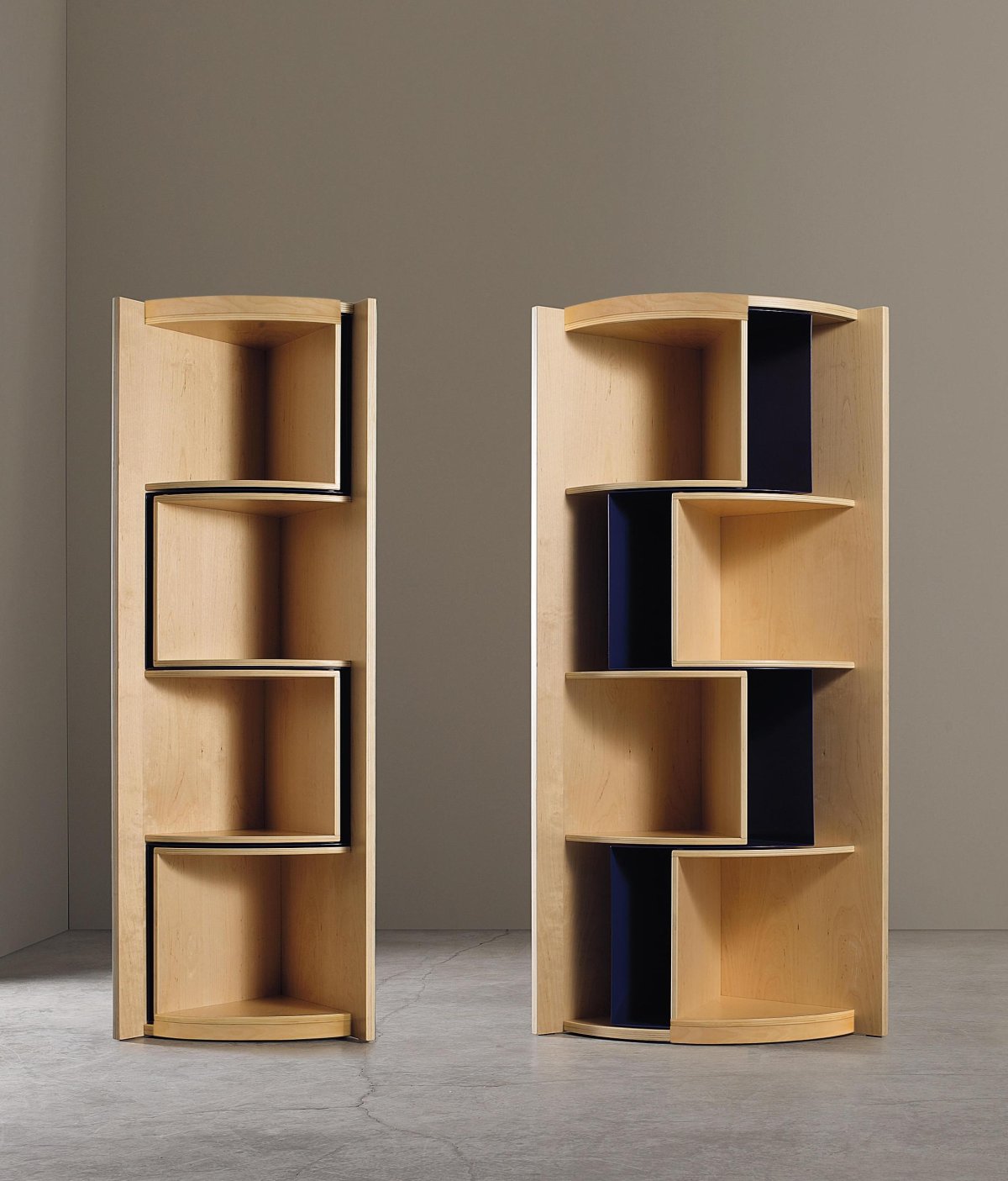 Шкаф с открытыми полками