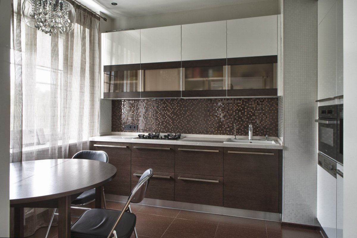 Кухня в серо-коричневых тонах