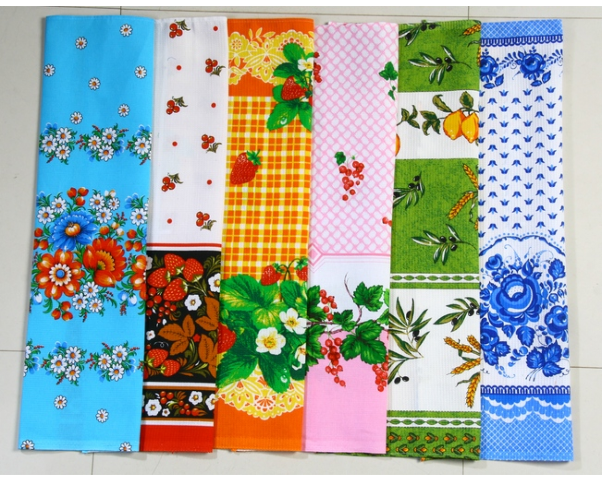 Кухонное полотенце на столе