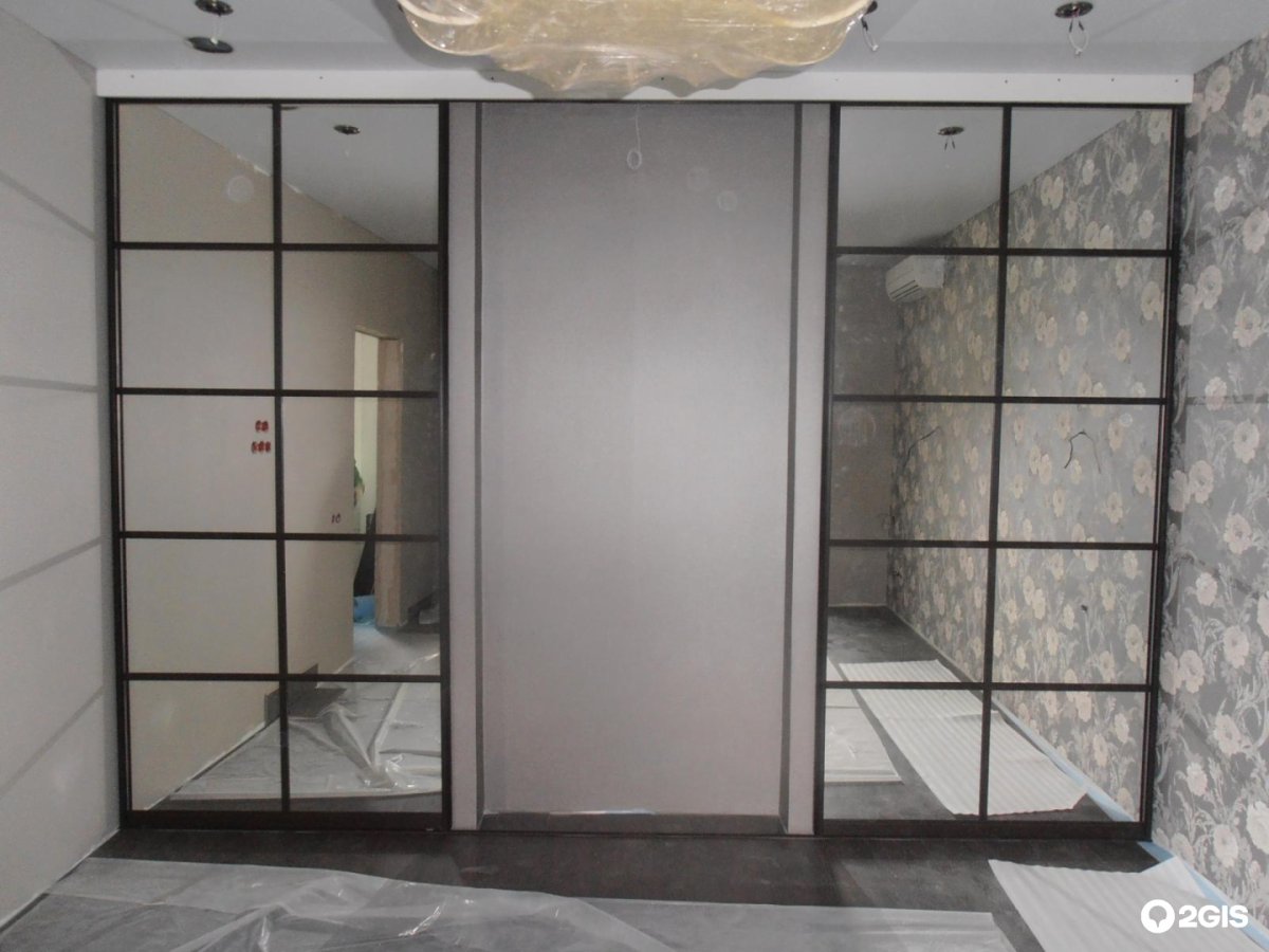 Зеркальные двери купе аристо