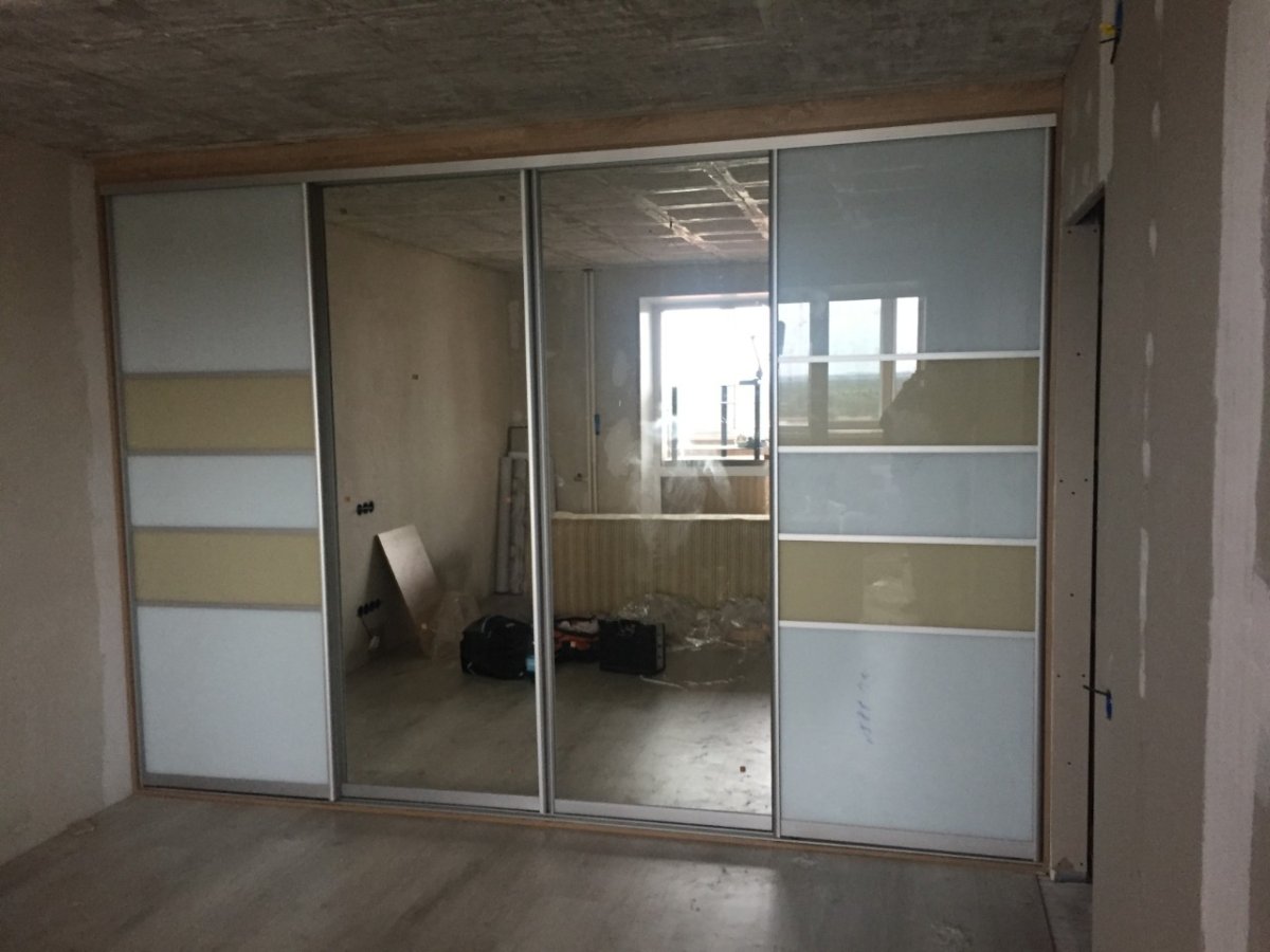 Встроенные шкафы зеркальные