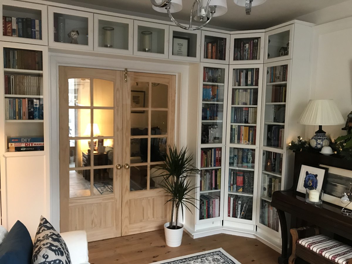 Икеа Билли книги входят в два ряда