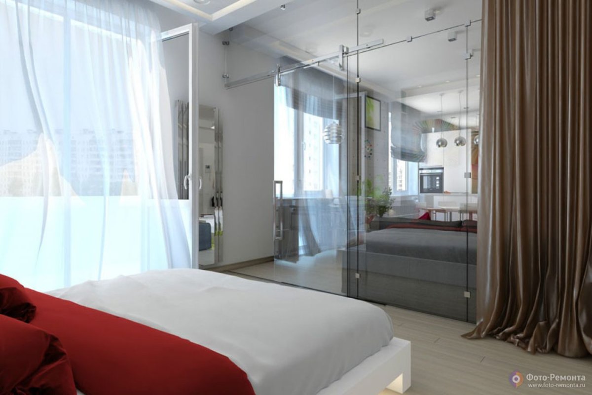 Стеклянная перегородка в спальне