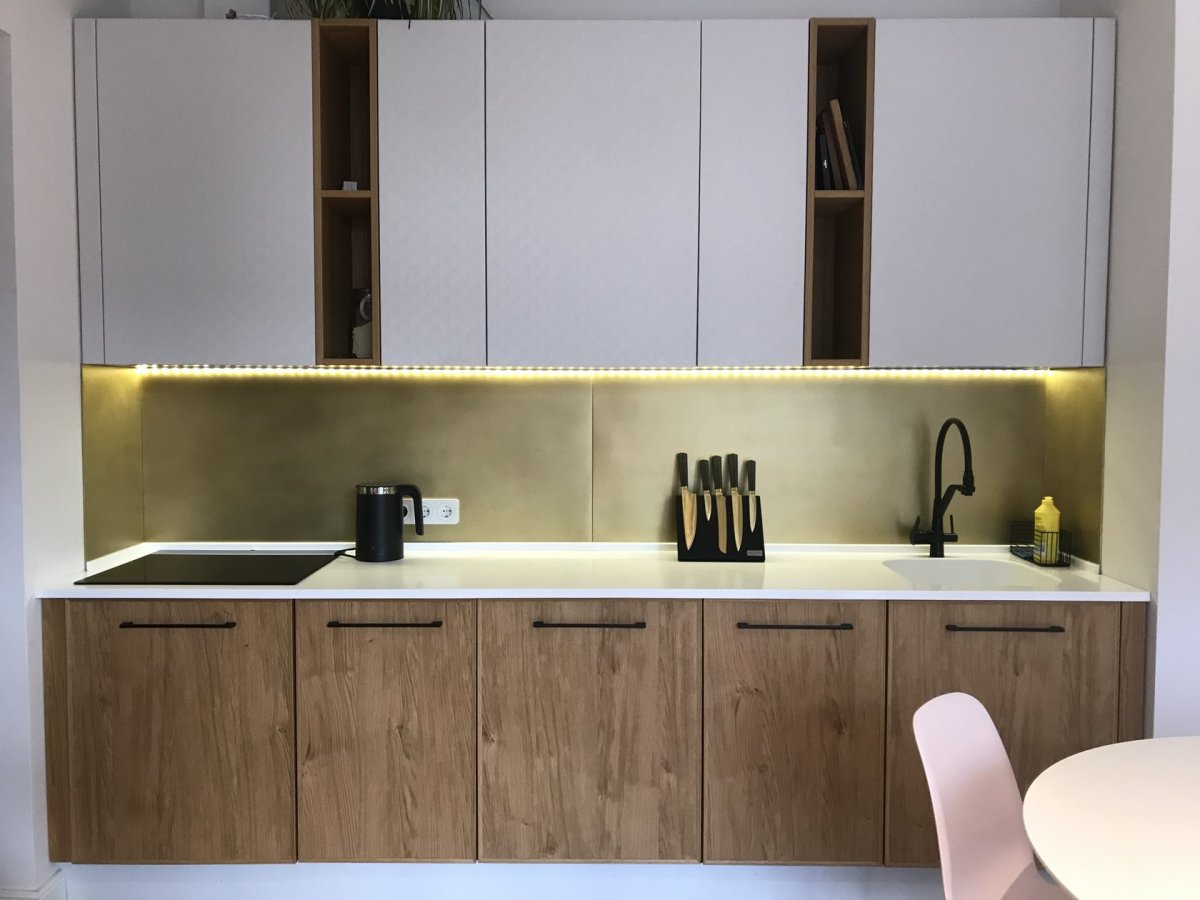 Фартук из латуни для кухни