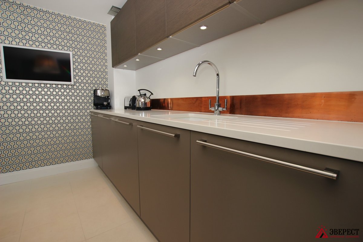 Медный фартук для кухни