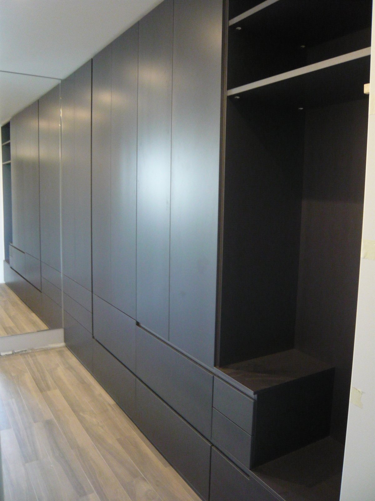 Шкаф в маленькой квартире