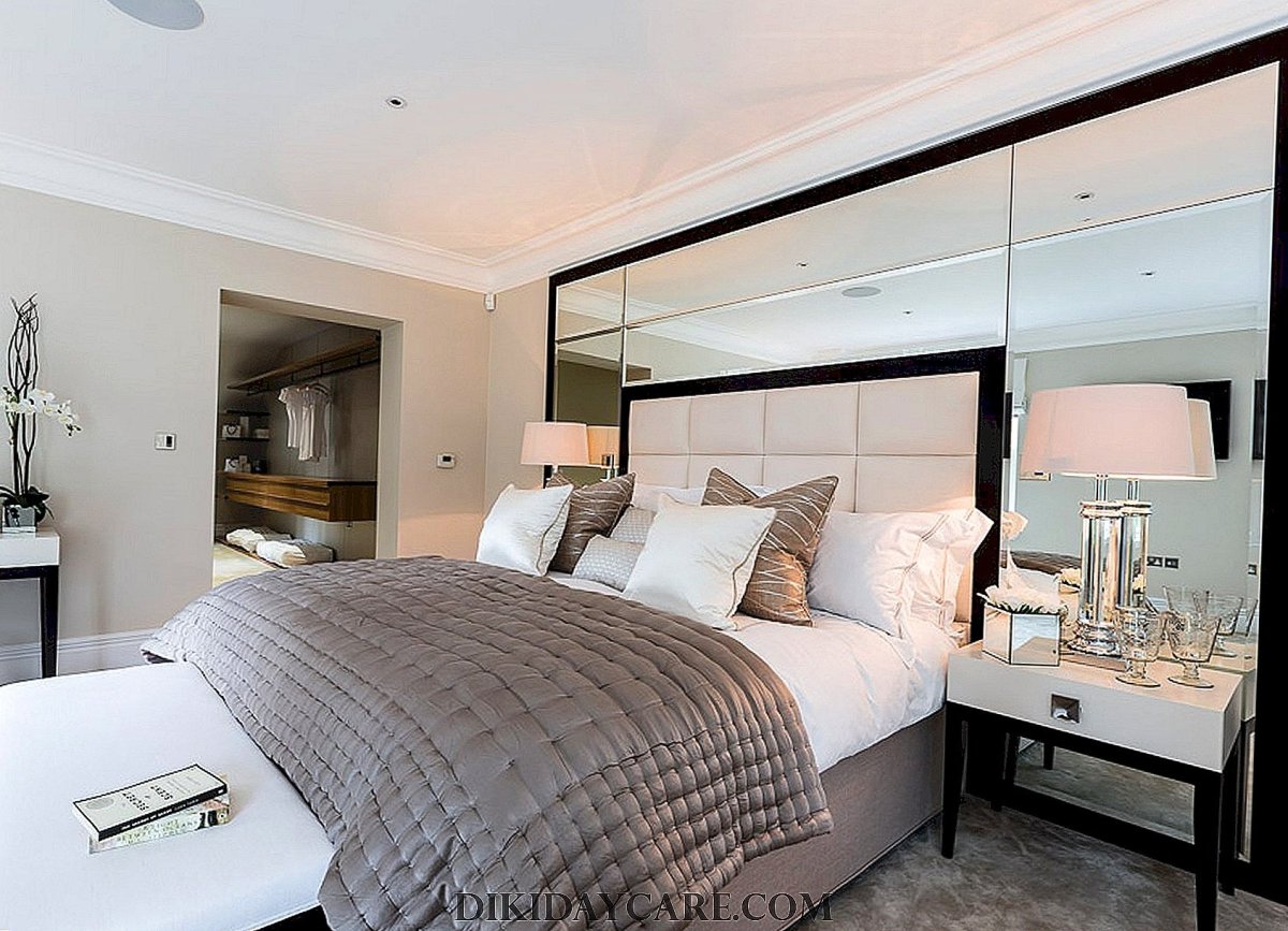 Зеркало над кроватью