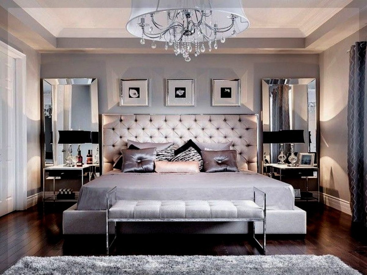 Круглое изголовье в интерьере спальни