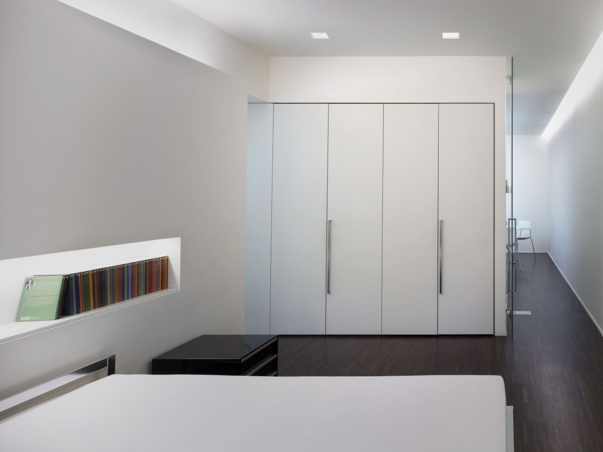 Шкаф икеа ПАКС В гостиной