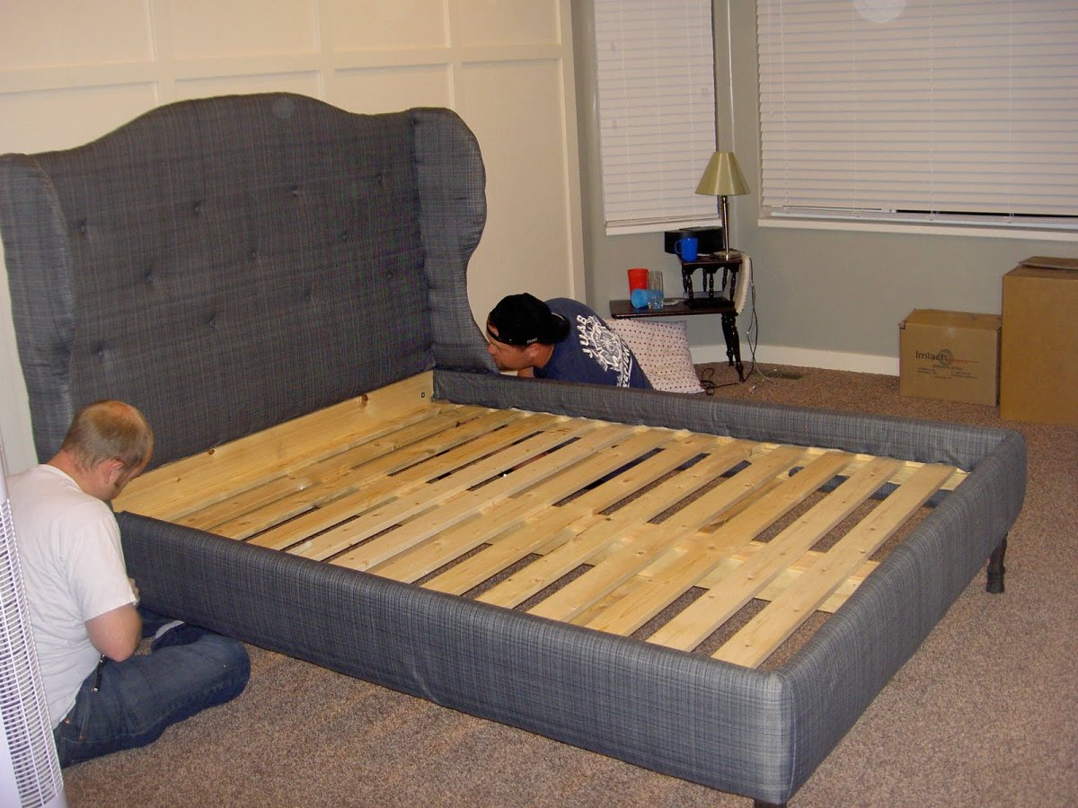 Кровать из клееной доски