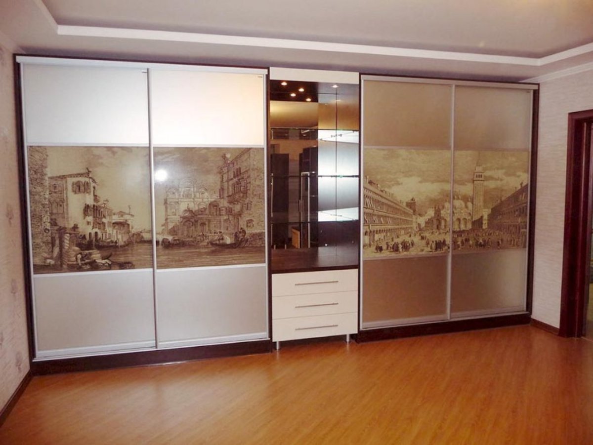 Шкаф-купе в гостиную