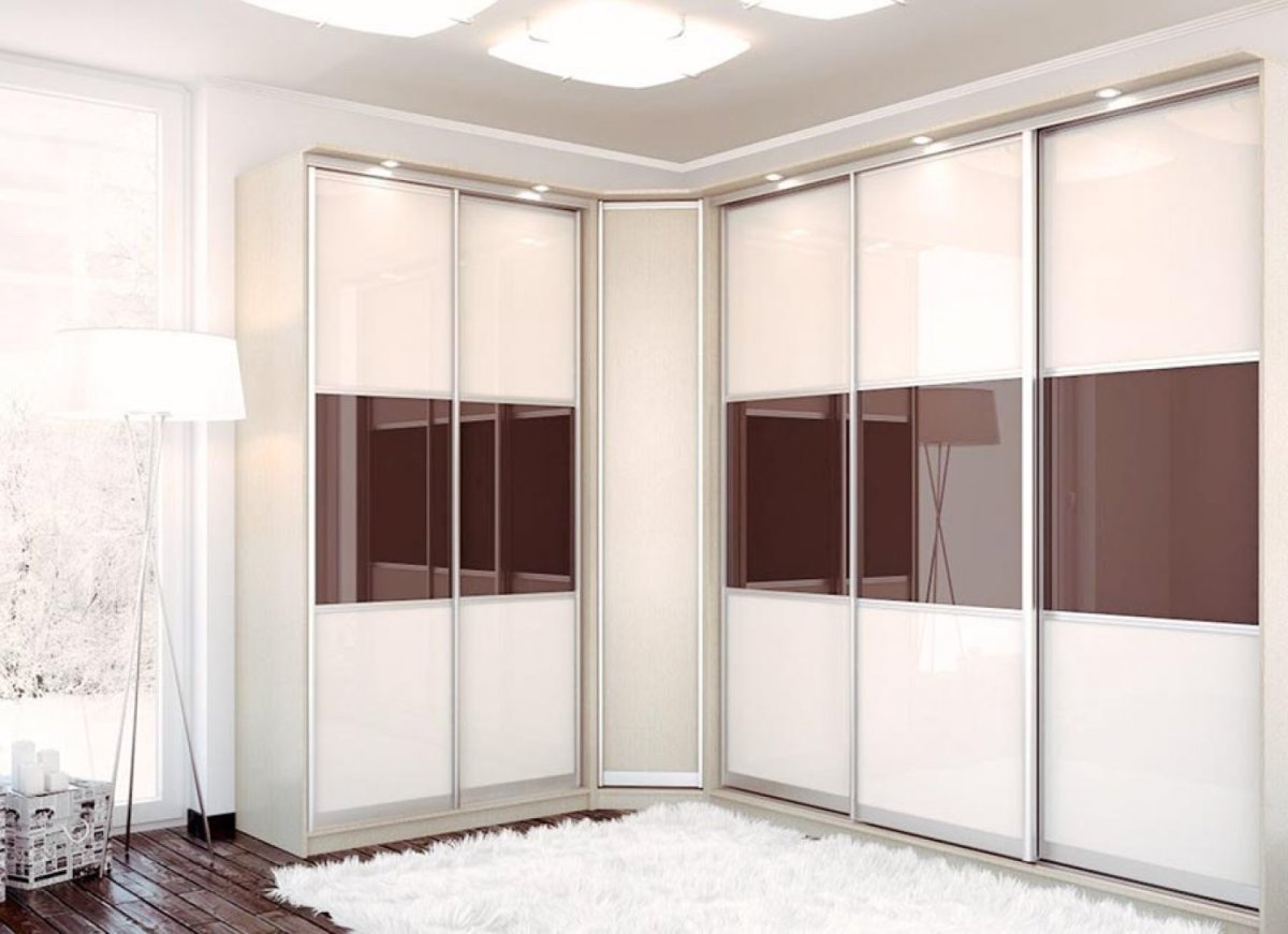 Большой шкаф купе в гостиную