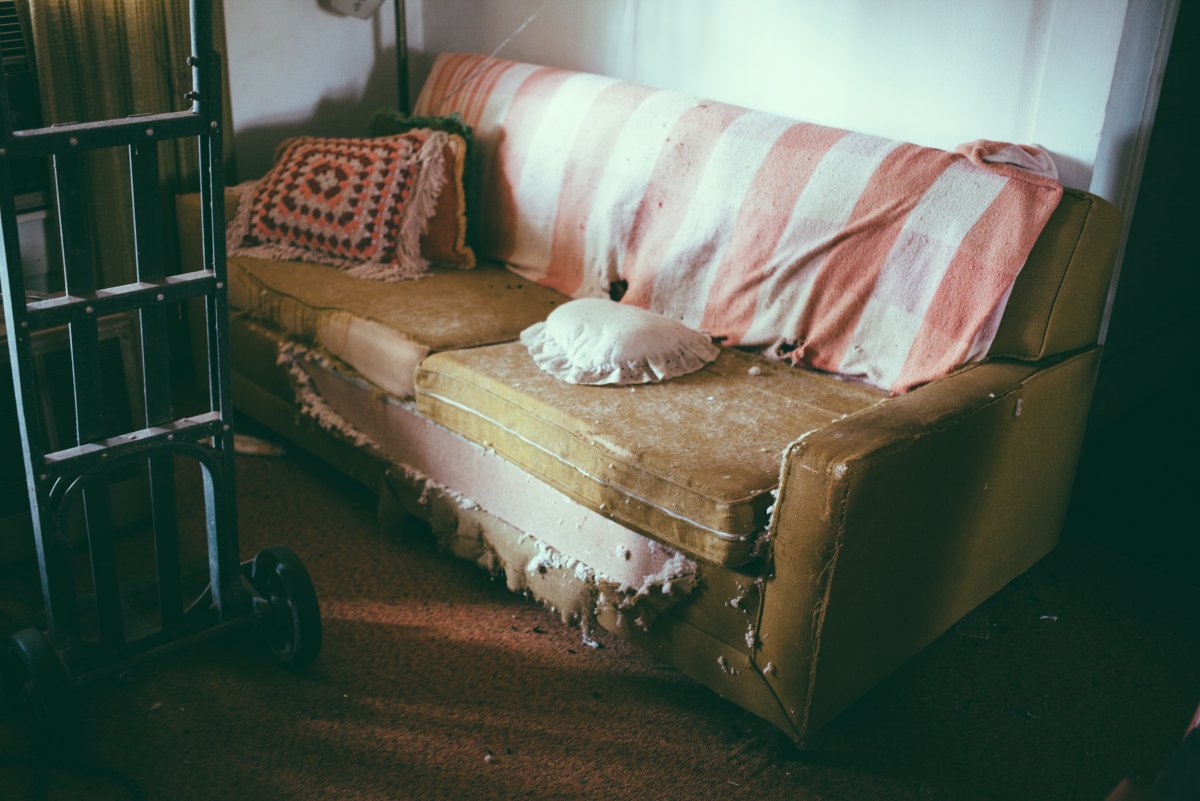 Ватное одеяло в заброшенных домах