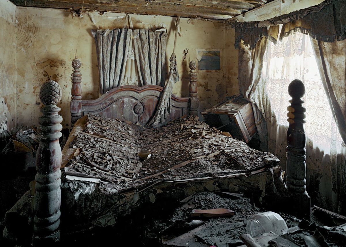 Заброшенный дом внутри