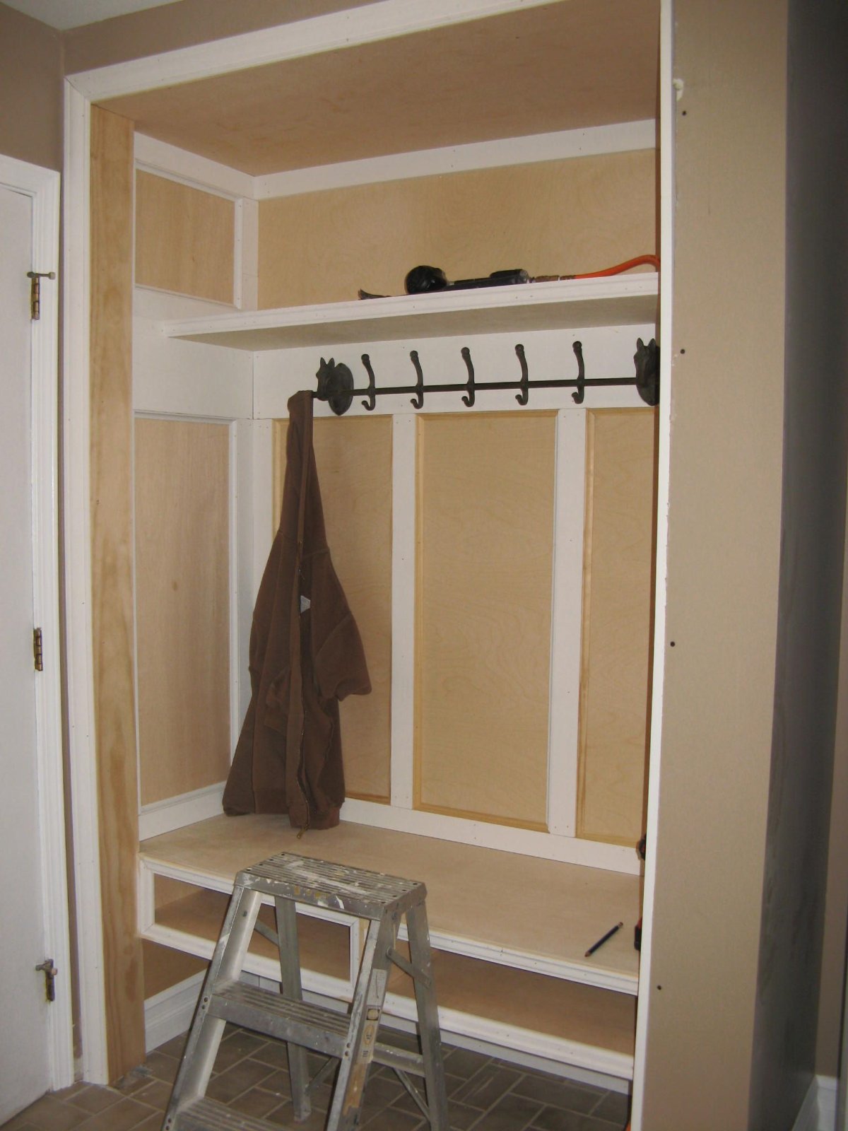 Корабль что сделали с кладовкой в прихожей