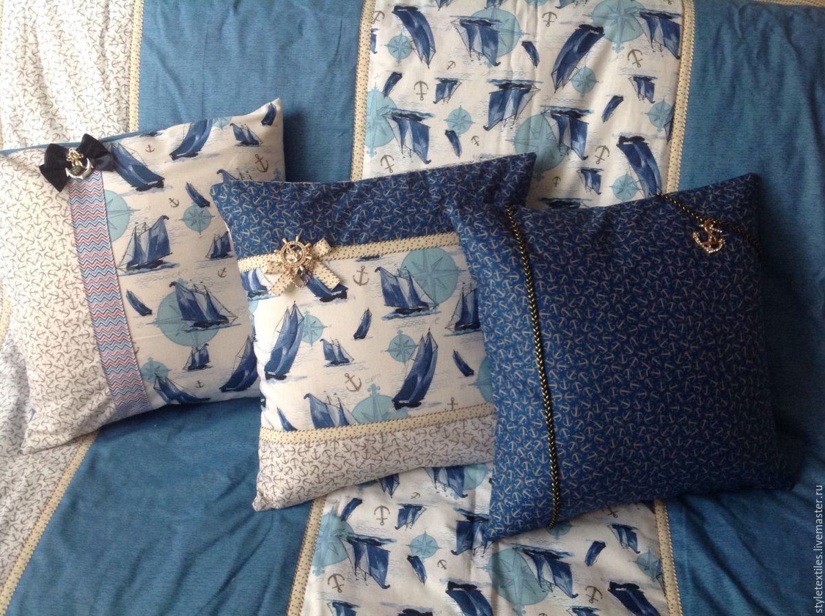 Подушка из квадратиков джинсы