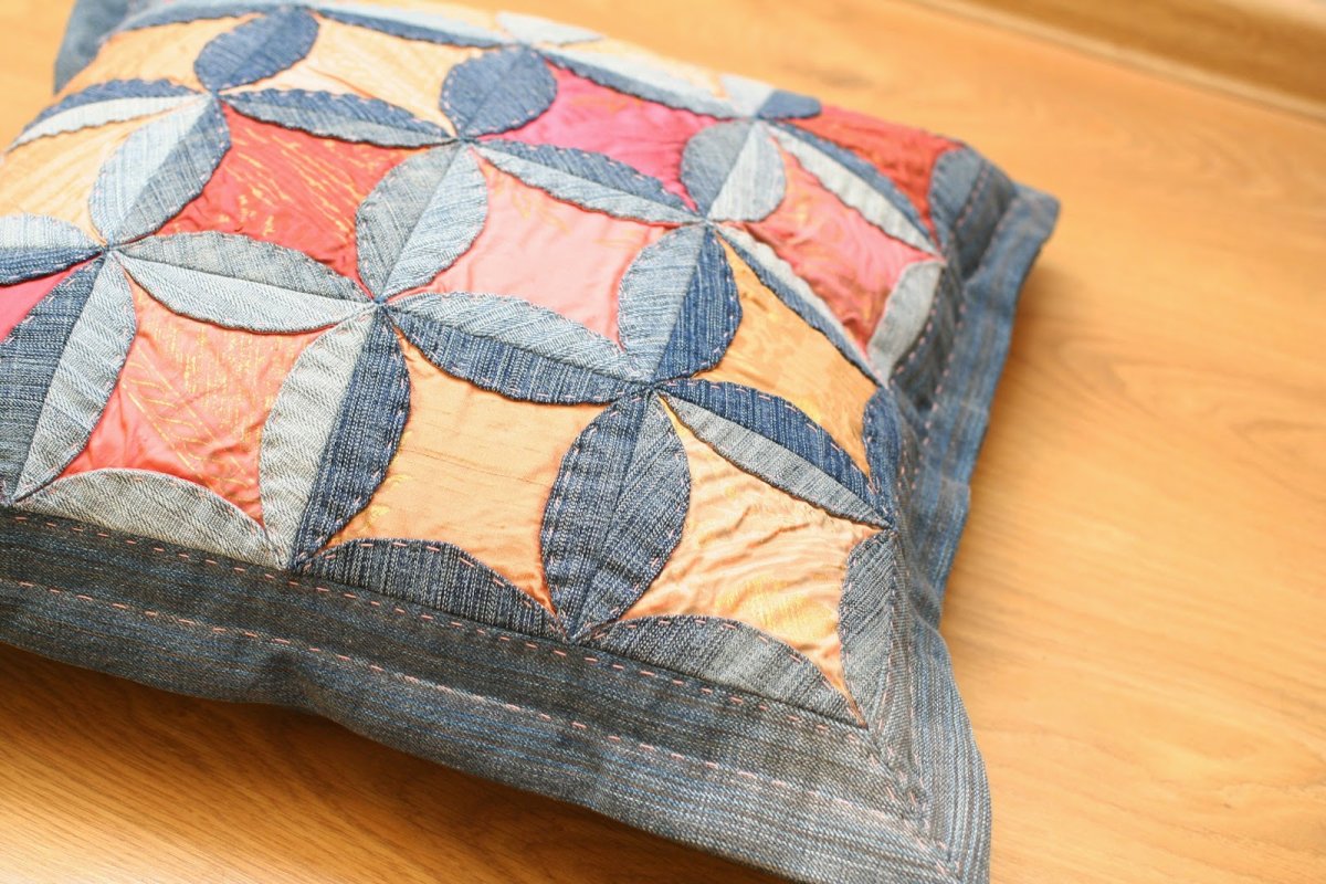 Диванные подушки из джинсов