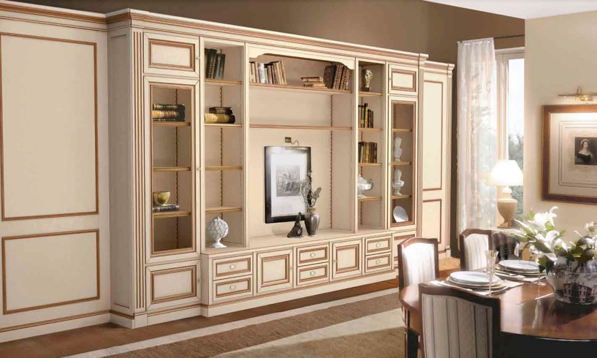 Красивые встроенные шкафы в спальню