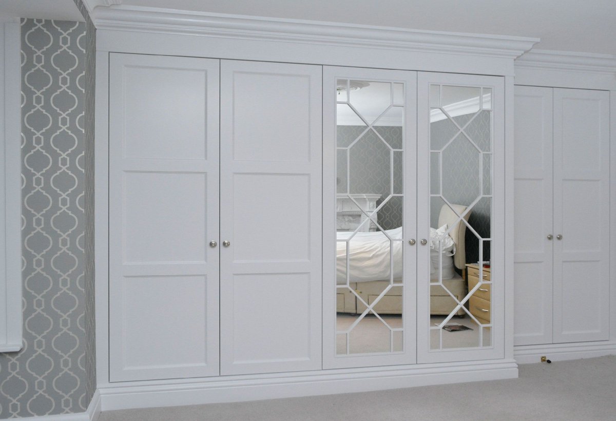 Шкаф White Wardrobe