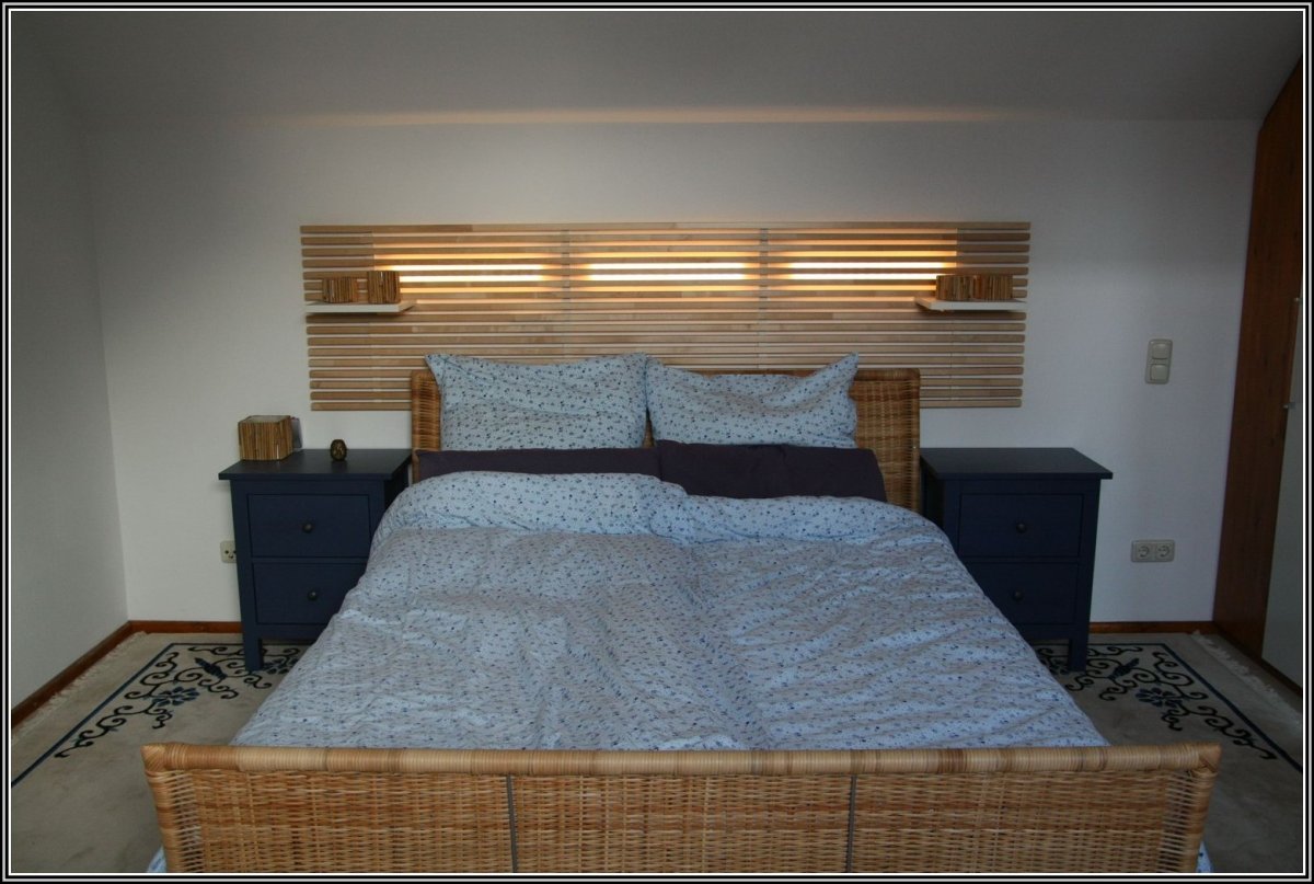 Изголовье кровати с алюминиевыми рейками