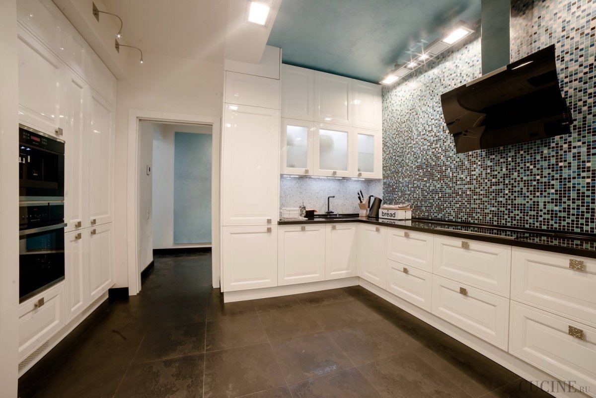 Поклейка обоев