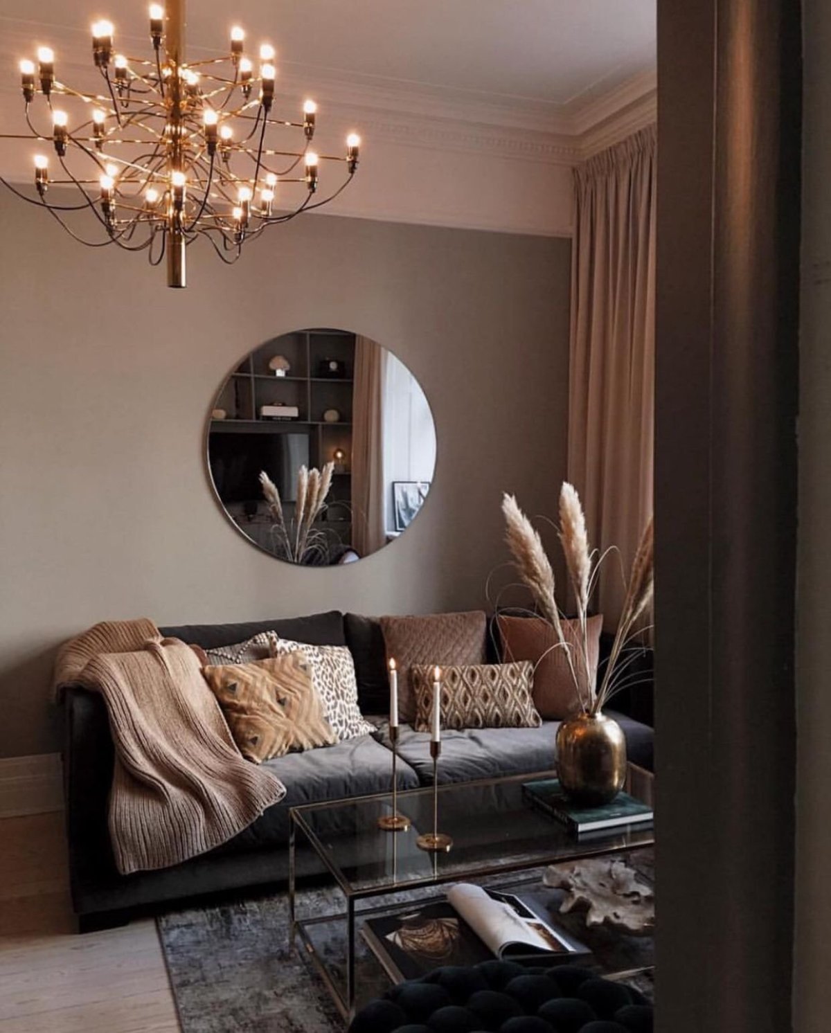 Зеркало в гостиную