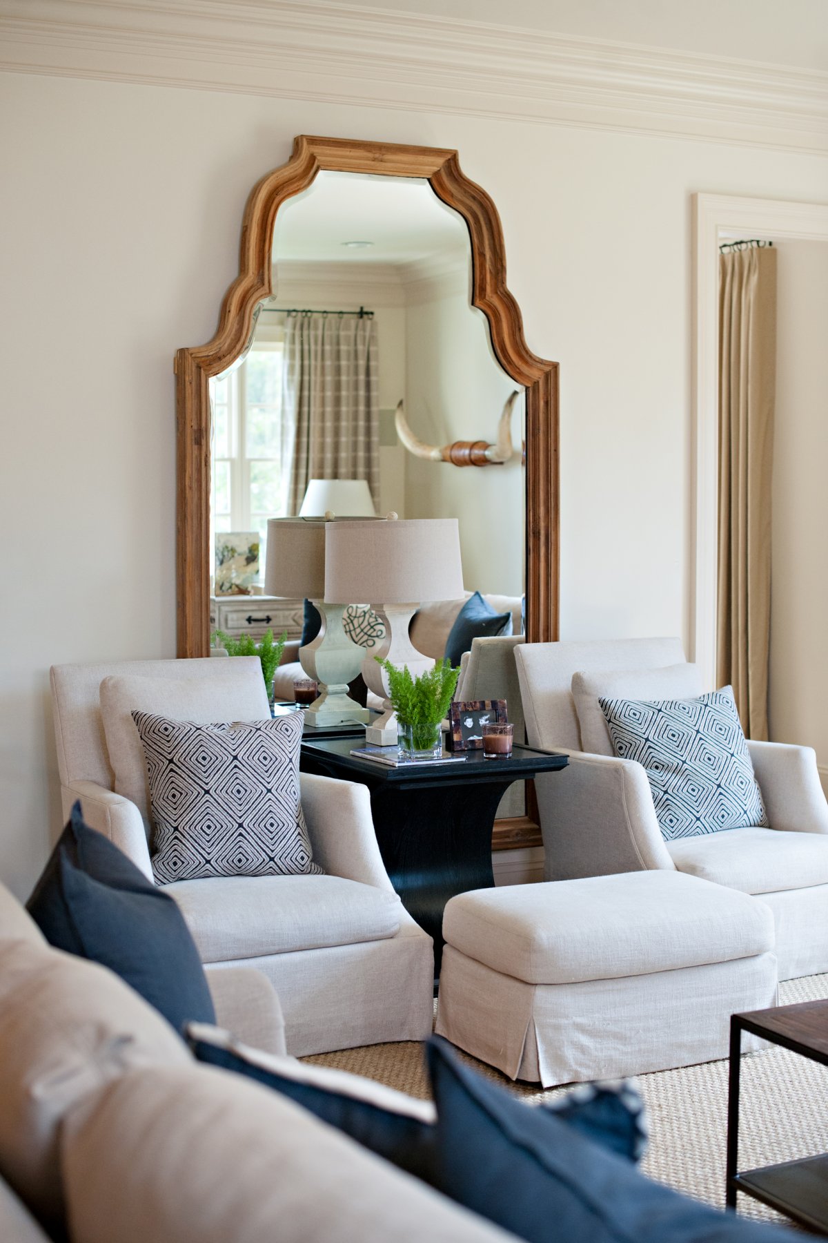 Зеркальное панно на стену в гостиную