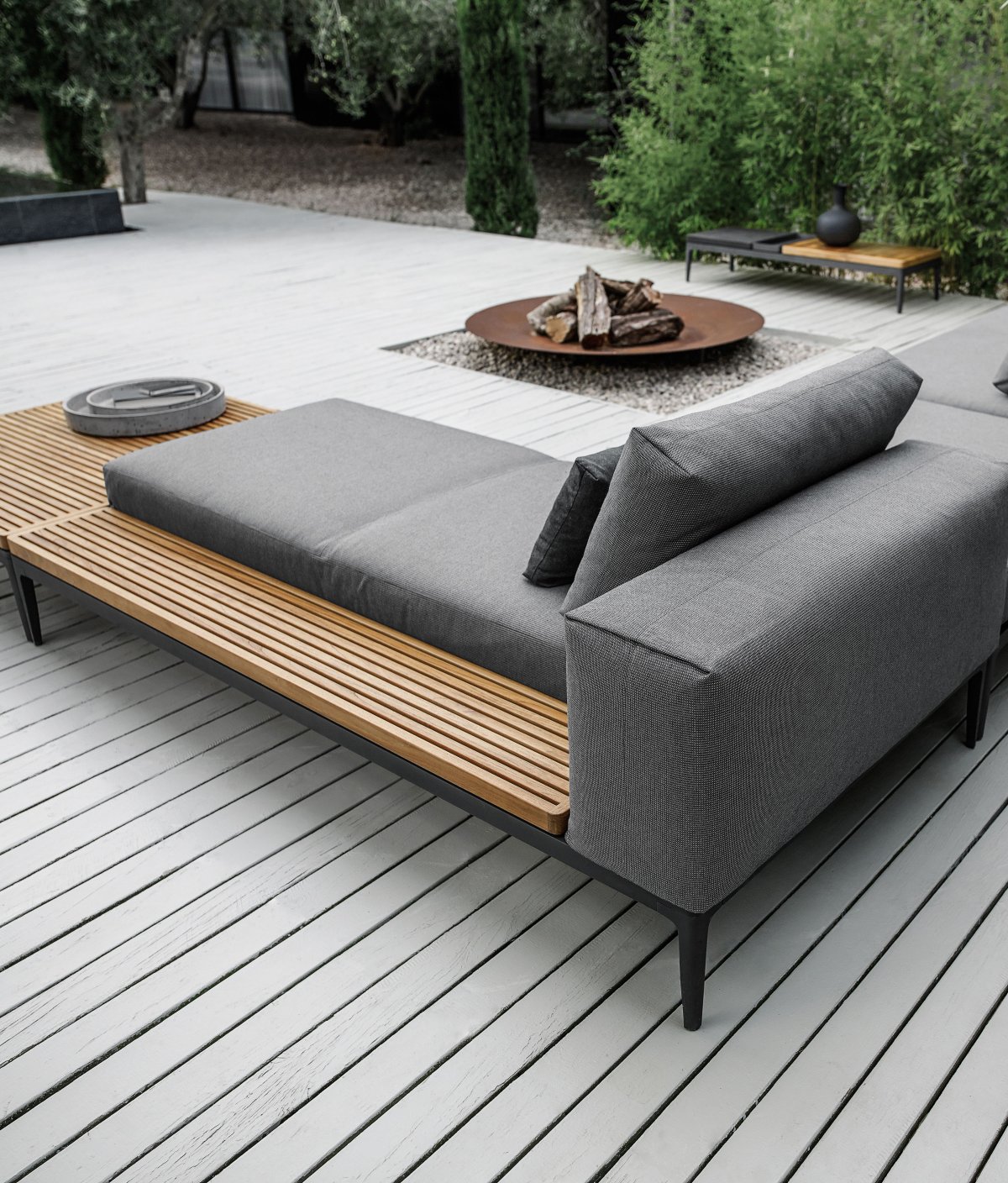 Диванчик деревяшки