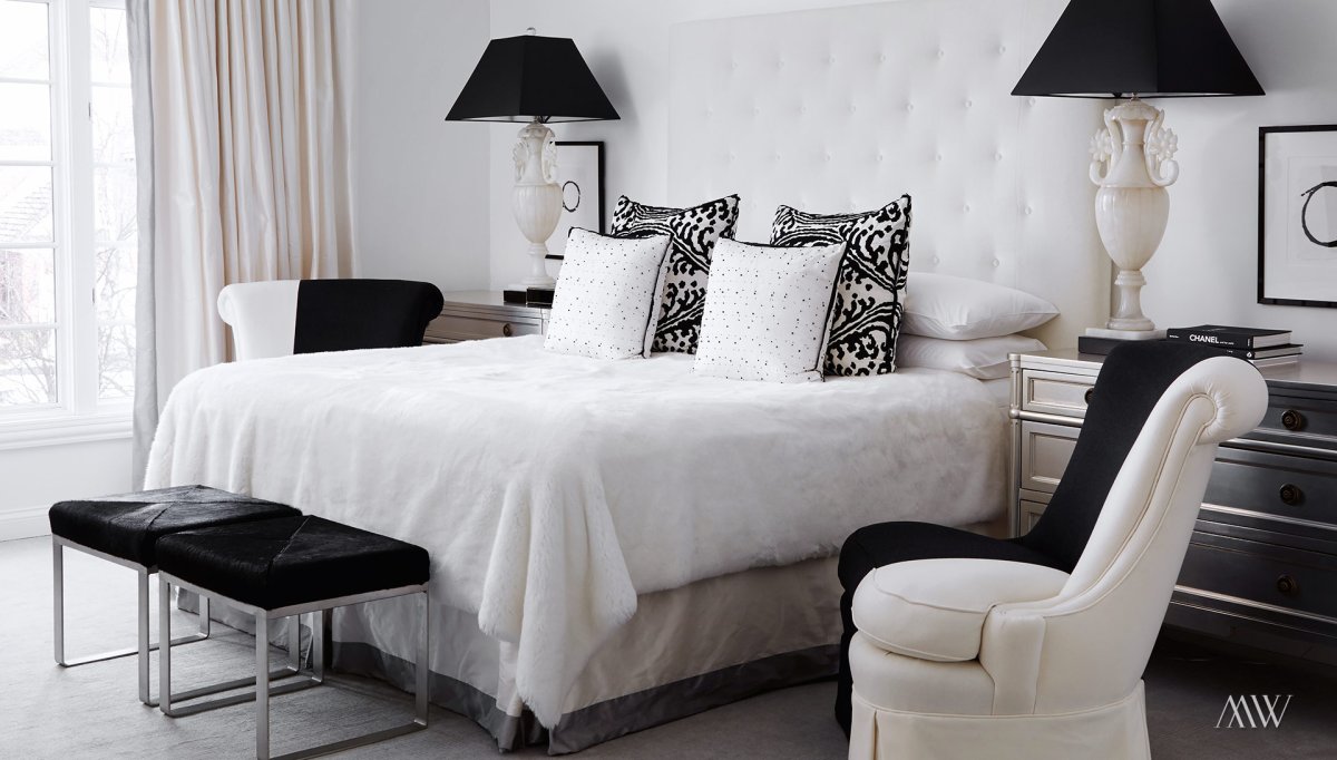 Белые обои в интерьере