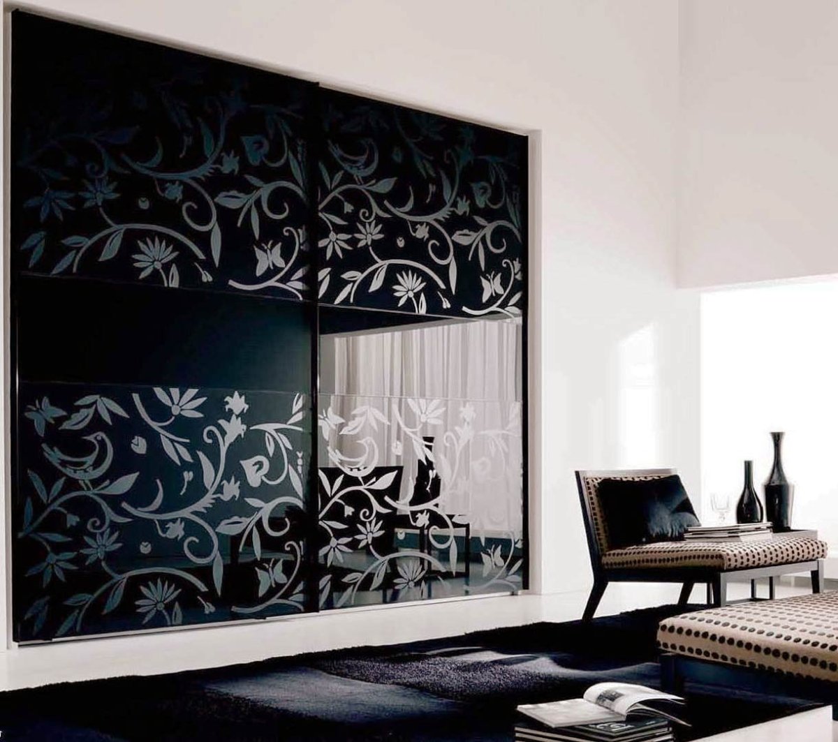 Шкаф купе во всю стену