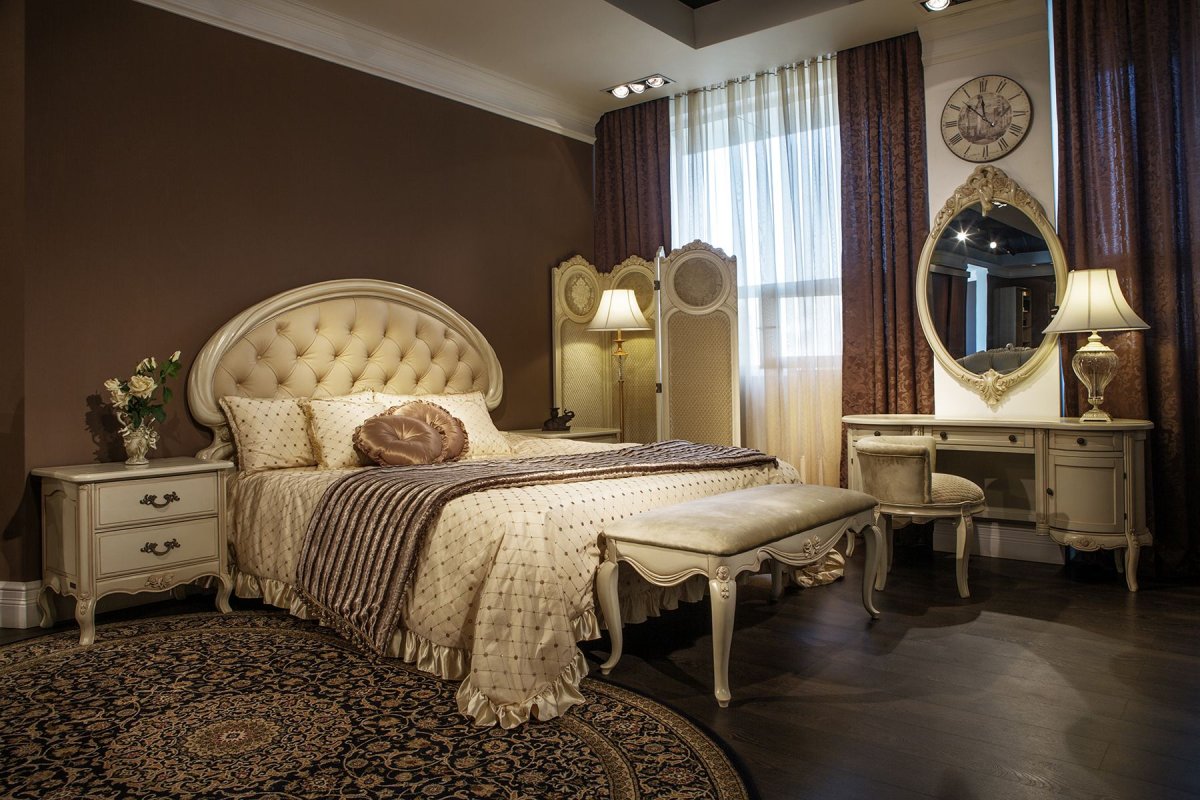 Спальня в коричневом цвете классика