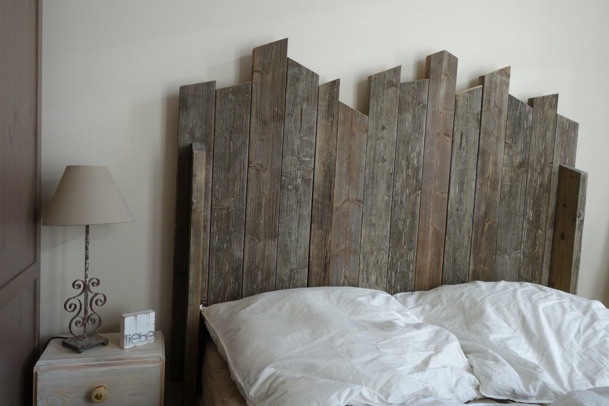 Кровати из массива лофт слэб