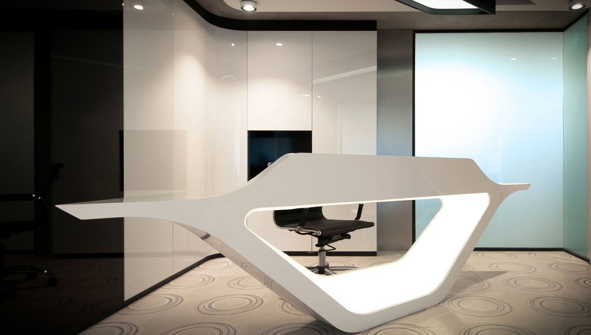 Футуристический стол