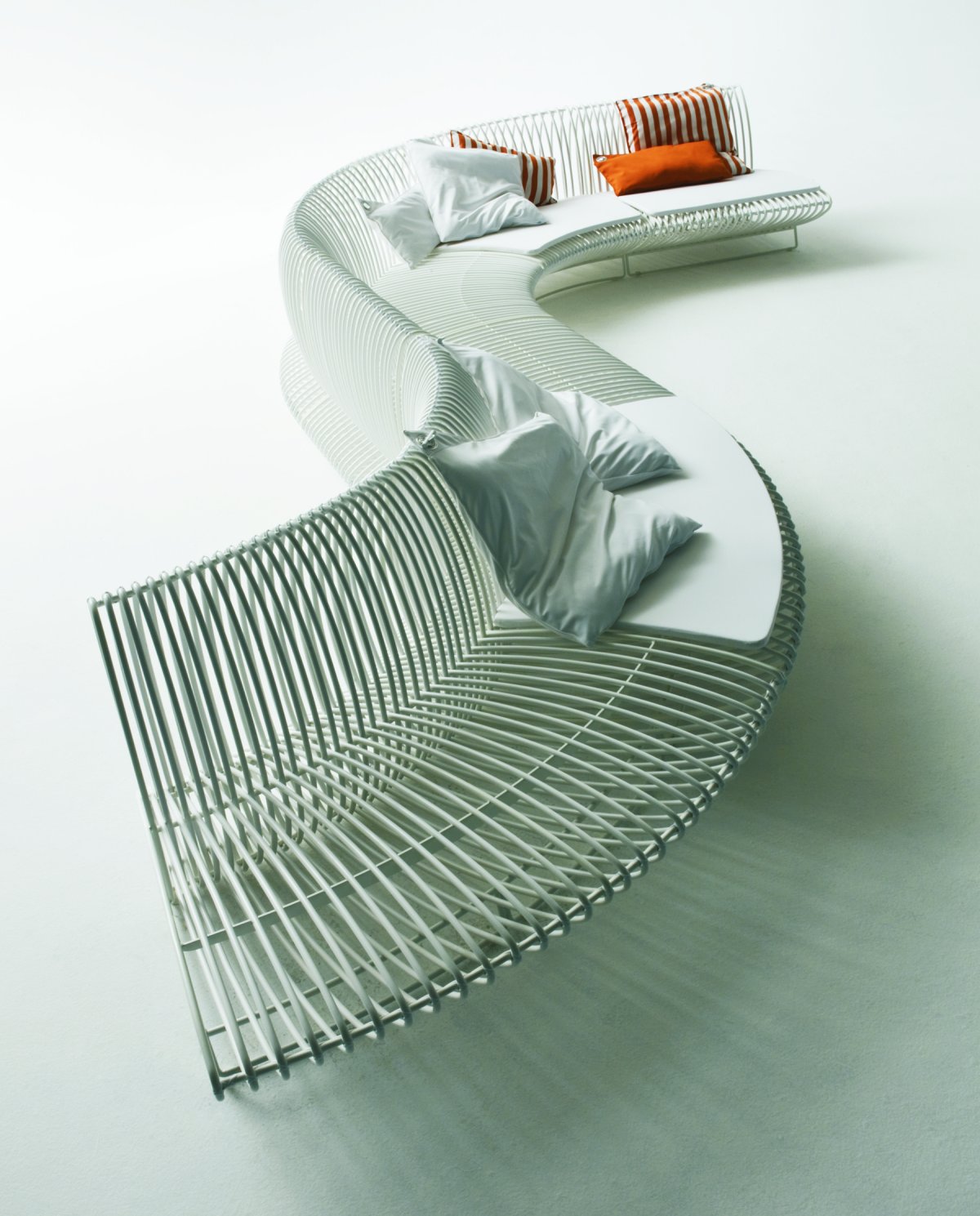 Футуристический диван