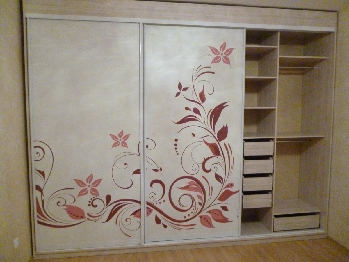 Наклейки на шкаф купе