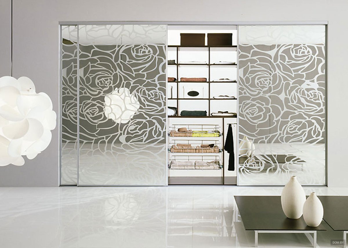 Шкаф купе пескоструй розы