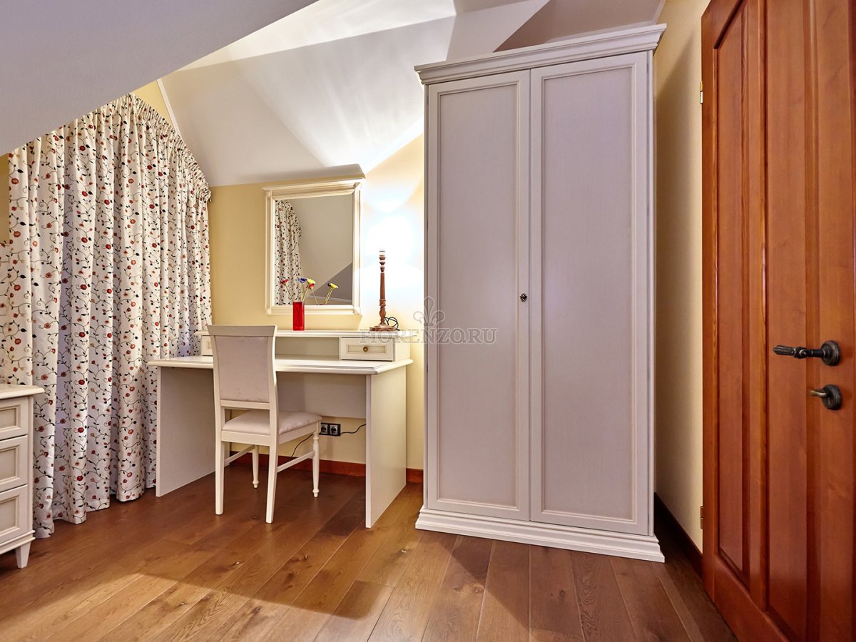 Встроенный туалетный столик