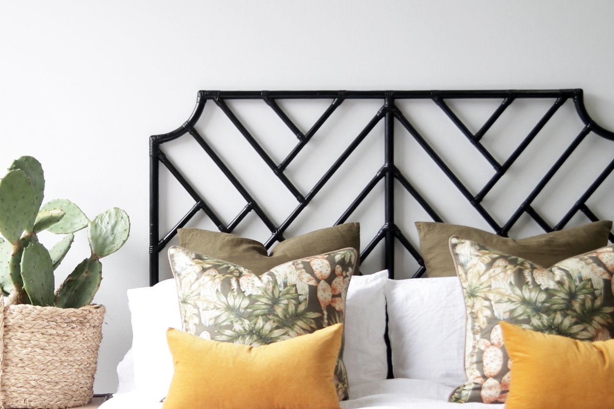 Изголовье кровати из ротанга