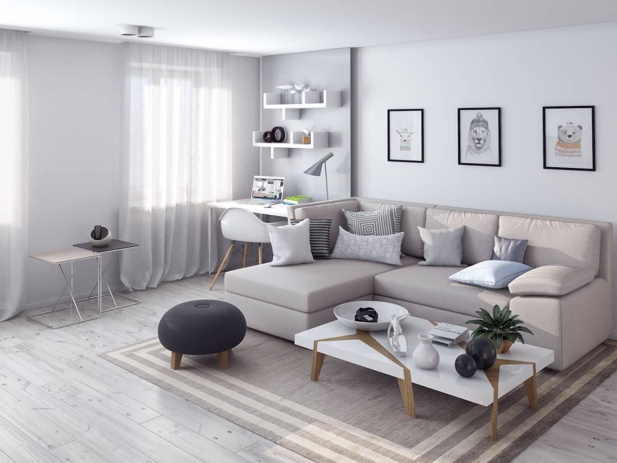 Темно серый диван в гостиной