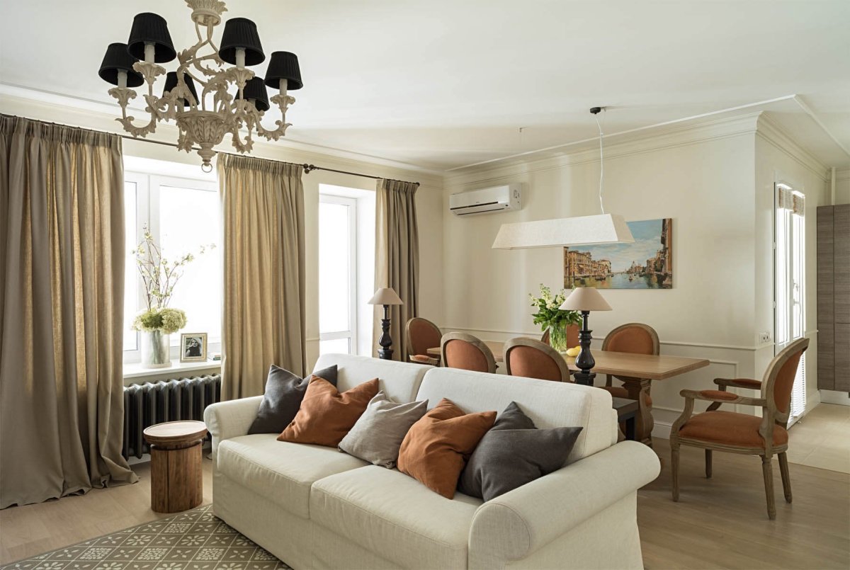 Диван фисташкового цвета в интерьере