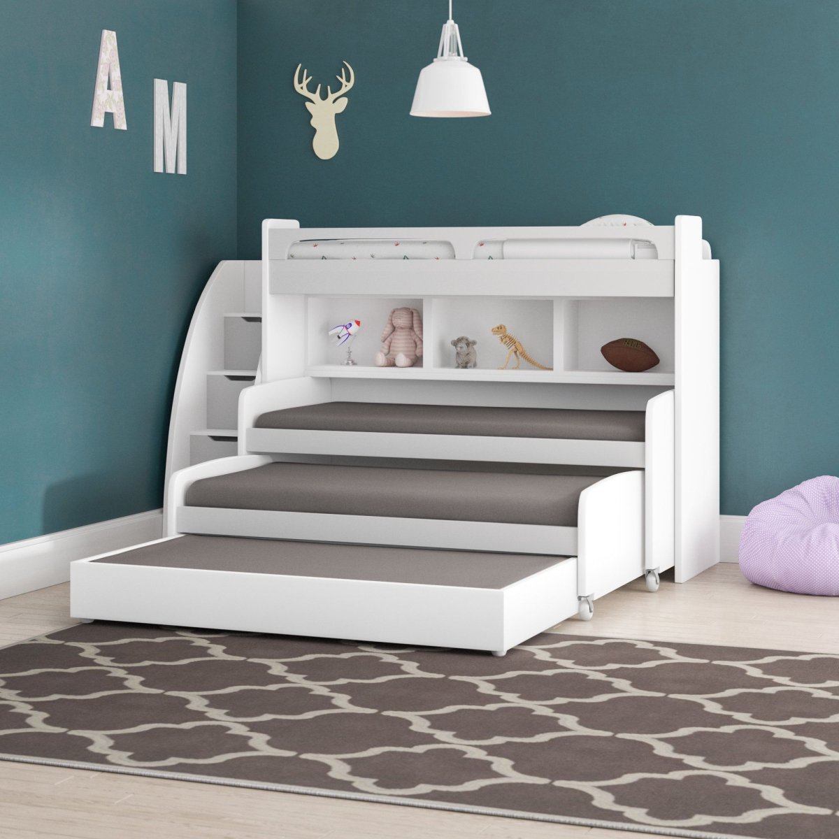 Детская кроватка со ступеньками