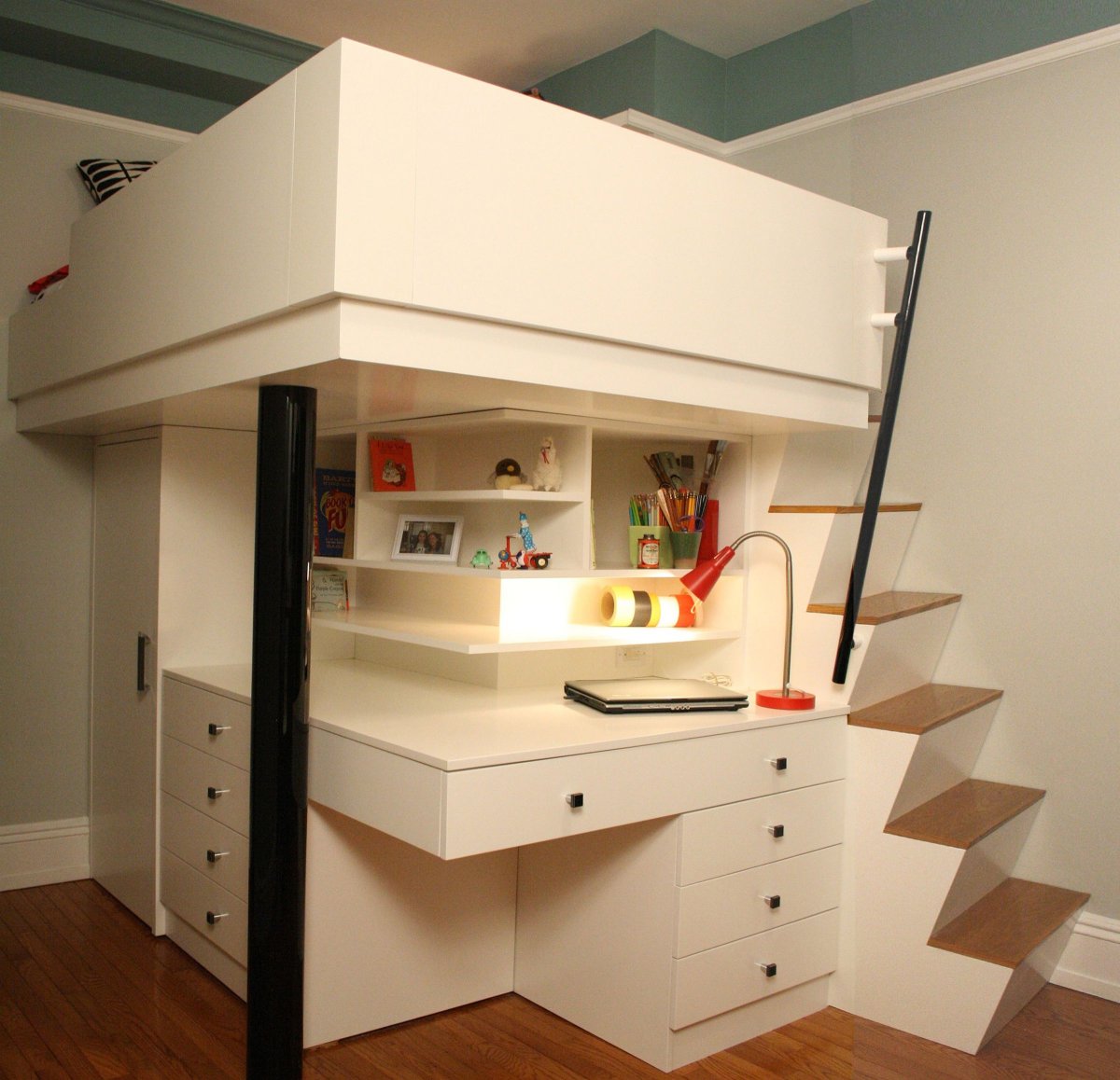 Компактная мебель для маленькой комнаты