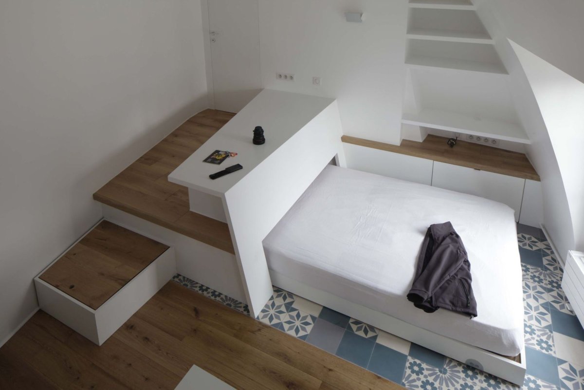 Кровать подиум с потайной комнатой