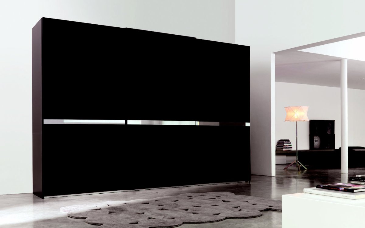 Шкаф витрина навесной со стеклом