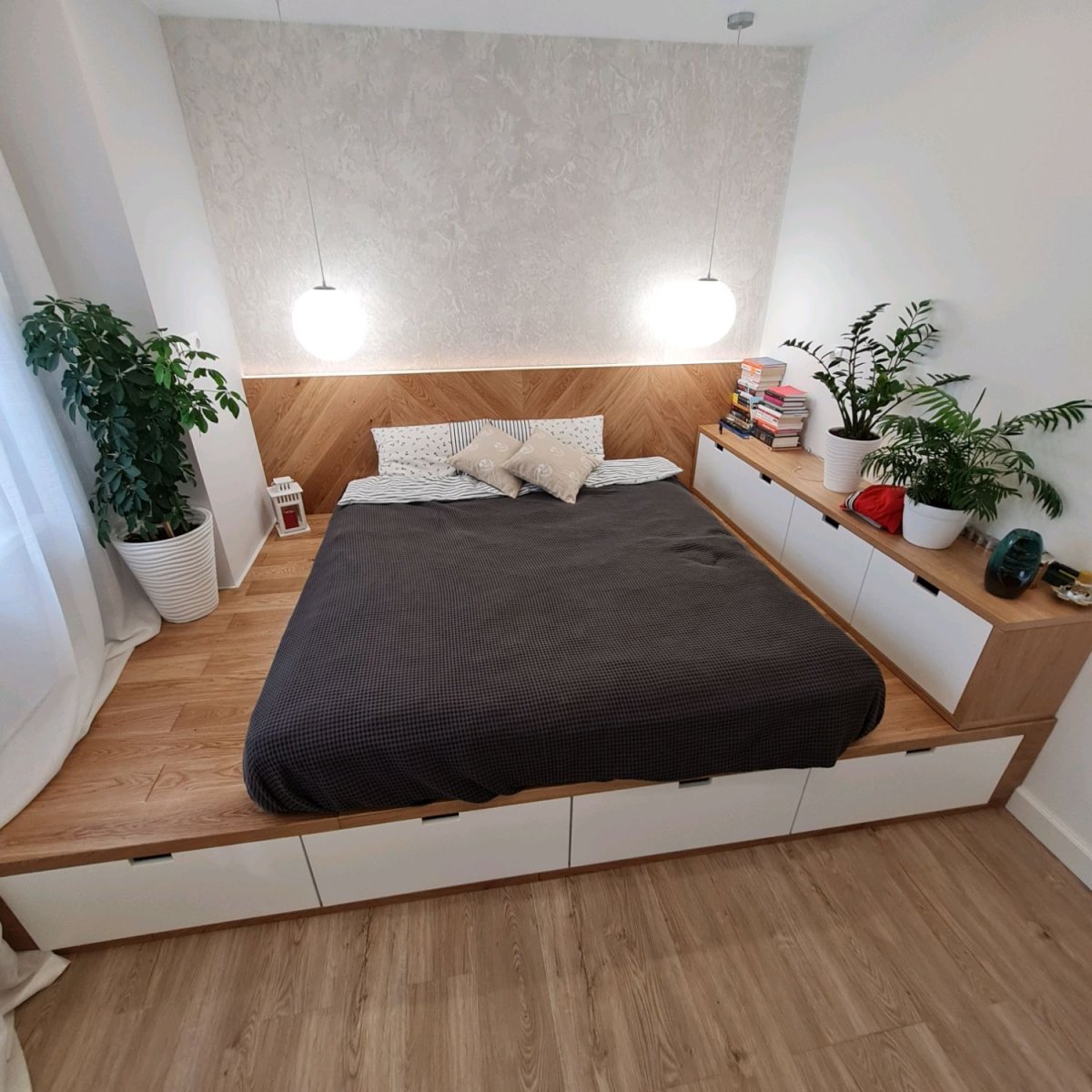 Подиум для матраса с лестницей